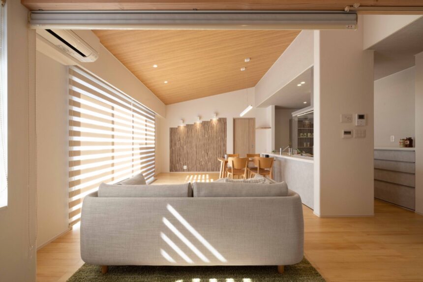 床の「貼り分け」でつくる暮らしのメリハリ